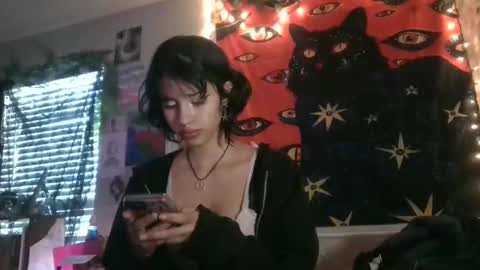 Snapshot of rubyred6923 chatting on 01-17-25, 06:23 Ruby Red online show from 01-17-25, 06:23