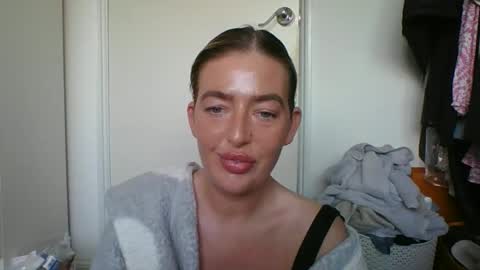 rubyredxxxoxxx online show from 12-03-25, 10:24