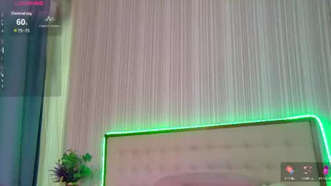 Snapshot of rubyvalen chatting on 06-16-26, 01:52 Ruby online show from 06-16-26, 01:52