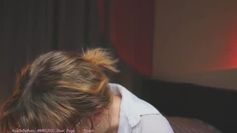 Mila online show from 03-28-26, 05:12