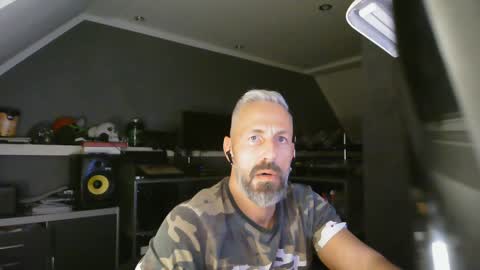 Chico que rico Caliente online show from 01-05-25, 04:06