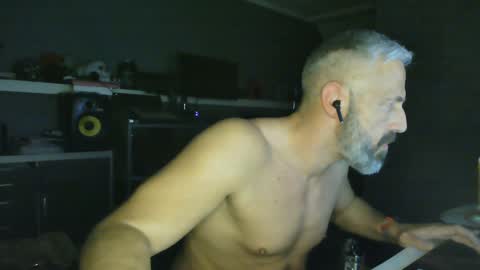 Chico que rico Caliente online show from 01-15-25, 02:13