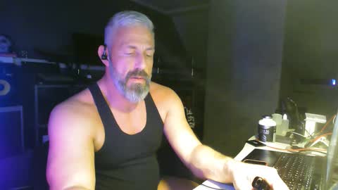 Chico que rico Caliente online show from 01-18-26, 12:03