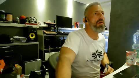 Chico que rico Caliente online show from 02-05-26, 02:54