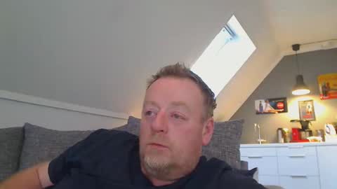 bignorwegian online show from 10-14-25, 03:13