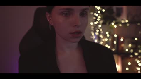 Elena online show from 12-24-24, 10:28