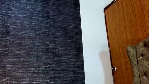 Snapshot of russell_adams_ chatting on 12-19-24, 03:29 R U S S E L L online show from 12-19-24, 03:29