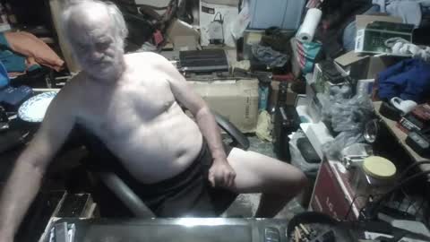 Snapshot of russtenail21 chatting on 09-08-25, 09:58 Russtenail21 online show from 09-08-25, 09:58