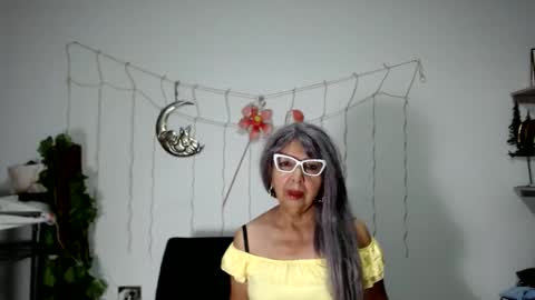 ruth_blue21 online show from 12-29-24, 12:20