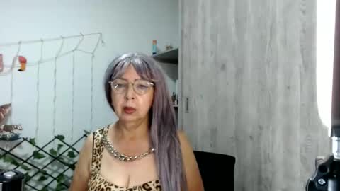 ruth_blue21 online show from 03-09-25, 08:52