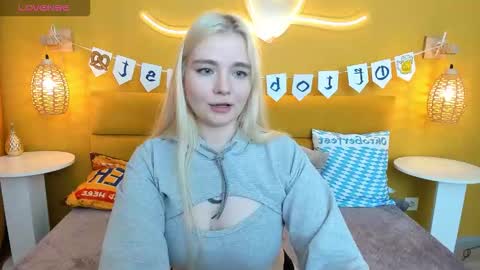 Snapshot of ruthbryant chatting on 09-28-25, 01:16 ruthbryant online show from 09-28-25, 01:16