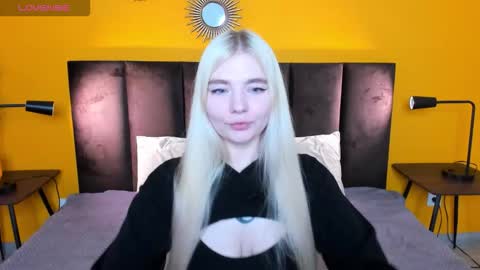 Snapshot of ruthbryant chatting on 10-14-25, 08:15 ruthbryant online show from 10-14-25, 08:15