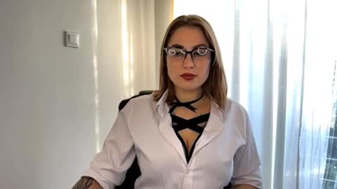 Nika online show from 09-19-25, 03:56