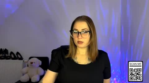 Nika online show from 11-30-25, 08:13