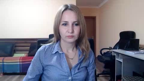 Snapshot of ruthpark chatting on 09-17-25, 09:55 Ruth online show from 09-17-25, 09:55