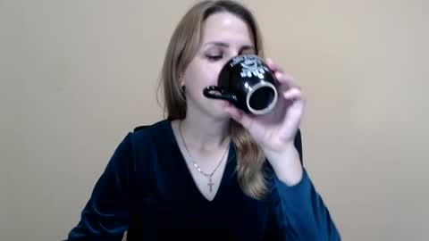 Snapshot of ruthpark chatting on 10-12-25, 10:25 Ruth online show from 10-12-25, 10:25