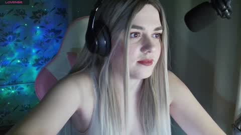 Snapshot of ruthsimp chatting on 01-18-25, 05:48 Tanyushka online show from 01-18-25, 05:48