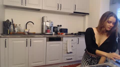 Snapshot of ruxandradanny chatting on 12-12-24, 07:08 ruxandradanny online show from 12-12-24, 07:08