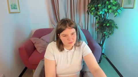 Snapshot of ruyjin_choi chatting on 05-25-26, 11:05 Ruyjin online show from 05-25-26, 11:05