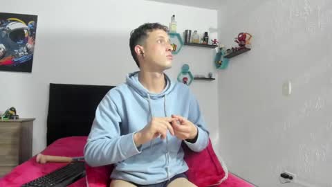 Snapshot of ryan15_ chatting on 01-23-25, 04:59 Ryan 15 online show from 01-23-25, 04:59