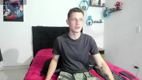 Snapshot of ryan15_ chatting on 02-10-25, 12:08 Ryan 15 online show from 02-10-25, 12:08