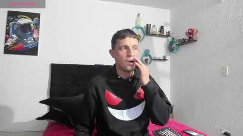 Snapshot of ryan15_ chatting on 02-13-25, 11:17 Ryan 15 online show from 02-13-25, 11:17