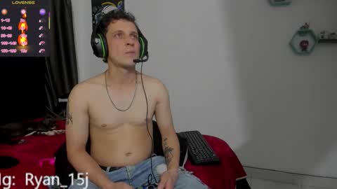 Snapshot of ryan15_ chatting on 09-21-25, 12:12 Ryan 15 online show from 09-21-25, 12:12