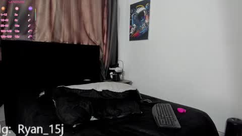 Snapshot of ryan15_ chatting on 10-19-25, 01:45 Ryan 15 online show from 10-19-25, 01:45