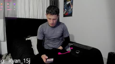 Snapshot of ryan15_ chatting on 10-21-25, 10:27 Ryan 15 online show from 10-21-25, 10:27