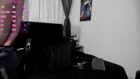 Snapshot of ryan15_ chatting on 10-25-25, 01:13 Ryan 15 online show from 10-25-25, 01:13