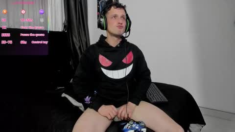 Snapshot of ryan15_ chatting on 11-05-25, 02:11 Ryan 15 online show from 11-05-25, 02:11