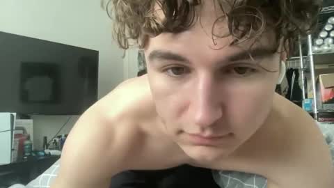 Snapshot of ryan287747 chatting on 02-01-25, 08:05 ryan online show from 02-01-25, 08:05