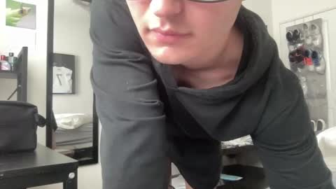 Snapshot of ryan287747 chatting on 10-26-25, 08:15 ryan online show from 10-26-25, 08:15