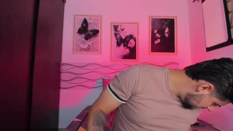 Snapshot of ryan_evannss_ chatting on 05-22-26, 01:50 Ryan Evannss online show from 05-22-26, 01:50