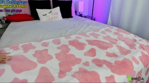 Snapshot of ryan_n_riley chatting on 05-25-26, 01:28 Ryan n Riley online show from 05-25-26, 01:28