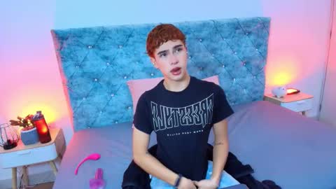 Snapshot of ryan_onfire chatting on 03-09-26, 11:25 R Y A N ON F I R E online show from 03-09-26, 11:25