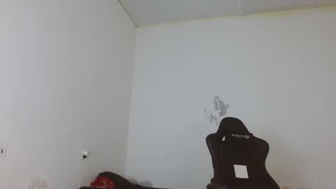 Snapshot of ryan_warren18 chatting on 12-11-24, 02:44 RYAN online show from 12-11-24, 02:44