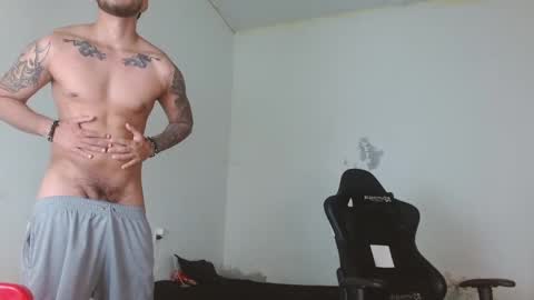 Snapshot of ryan_warren18 chatting on 12-22-24, 12:39 RYAN online show from 12-22-24, 12:39