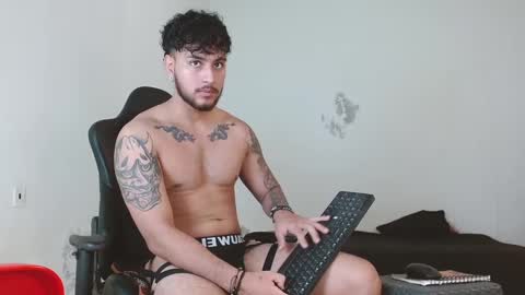 Snapshot of ryan_warren18 chatting on 01-10-25, 06:49 RYAN online show from 01-10-25, 06:49