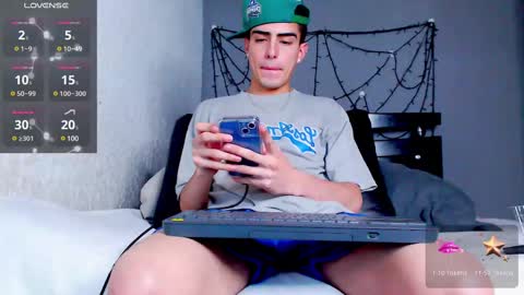 Snapshot of ryannhill_ chatting on 02-13-25, 06:20 Ryannhill  online show from 02-13-25, 06:20