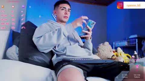 Snapshot of ryannhill_ chatting on 09-15-25, 07:41 Ryannhill  online show from 09-15-25, 07:41