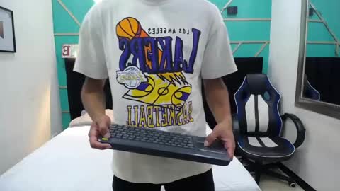 Snapshot of ryanpricee chatting on 12-15-24, 02:41 RyanPricee online show from 12-15-24, 02:41