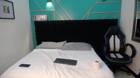 Snapshot of ryanpricee chatting on 12-15-24, 08:52 RyanPricee online show from 12-15-24, 08:52