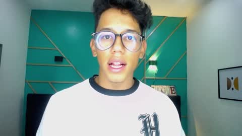 Snapshot of ryanpricee chatting on 01-03-25, 05:28 RyanPricee online show from 01-03-25, 05:28