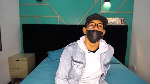 Snapshot of ryanpricee chatting on 01-09-25, 02:33 RyanPricee online show from 01-09-25, 02:33