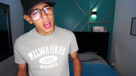 Snapshot of ryanpricee chatting on 01-15-25, 04:15 RyanPricee online show from 01-15-25, 04:15