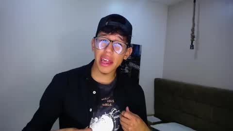 Snapshot of ryanpricee chatting on 01-18-25, 08:09 RyanPricee online show from 01-18-25, 08:09