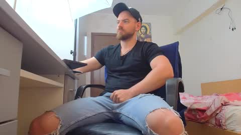 Ryanstone  online show from 05-01-26, 05:45
