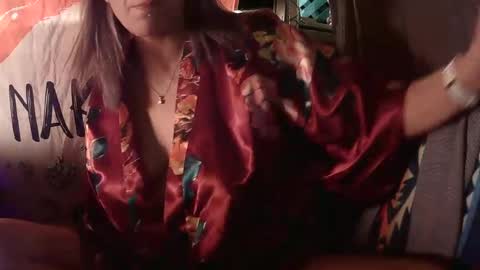 Snapshot of ryeanne25 chatting on 09-25-25, 05:11 ryeanne25 online show from 09-25-25, 05:11