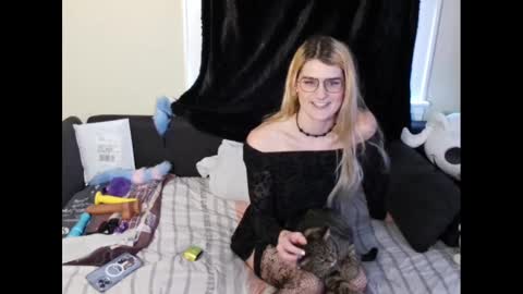 Snapshot of ryn_michele chatting on 12-12-24, 05:26 Ryn Michele online show from 12-12-24, 05:26